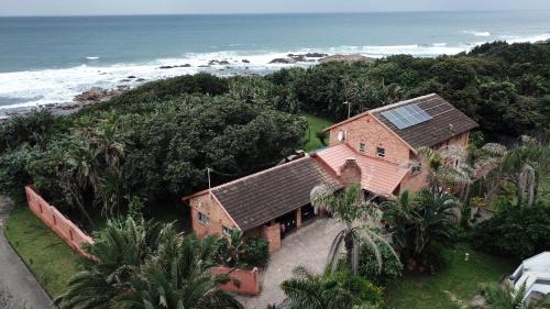 Ramsgate Beach House | SHALE BEACH HOUSE: 3-Bedroom House with Private Beach Access.