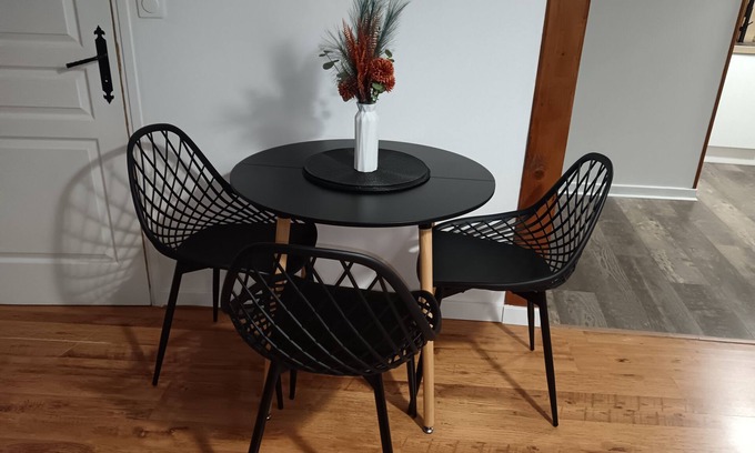 Beaucroissant Bed & Breakfast | Shalom - Private Room in Shared Apartment with All Conveniences