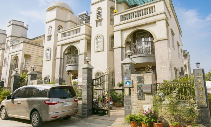Jinhu Bed & Breakfast | Shang Her Yuan B&B