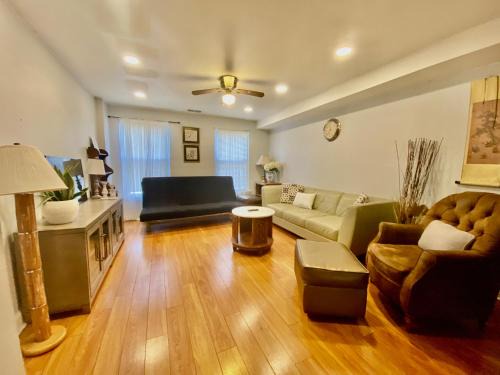 Eastwick Apartment | Shanghai 2900 - Vintage Oriental Style 2BR w Parking near Airport