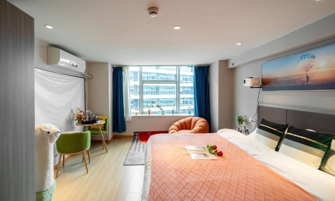 Downtown Shanghai Apartment | Shanghai Hills & Freshly Home Loft Retreat near NECC