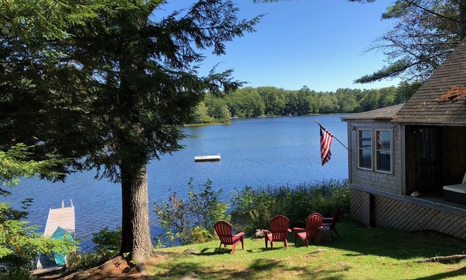 Union House | Shangri-la: Beautiful Lakefront Cottage on Private Lake