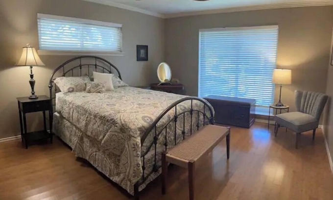 North Dallas House | Shangri-La in the City