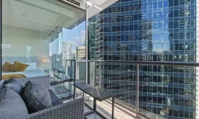 Coal Harbour Apartment | Shangri-la : Luxury 2-Bedroom DT
