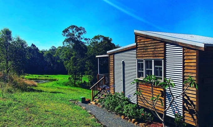 Verrierdale Cabin | Shanti Cabin: Private Hinterland Retreat w/Porch, AC & Kitchenette Near Noosa