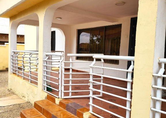 Kumasi House | Shanti Lodge