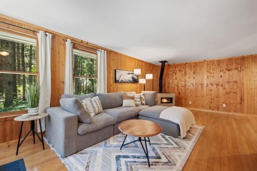 Bellaire House | Shanty Creek, Golf, Families, Vacation, Pool Pass