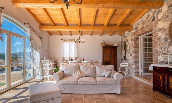 Mores Villa | Shardana Wine Estate with heated swimming pool, SPA and Jacuzzi for 10 people