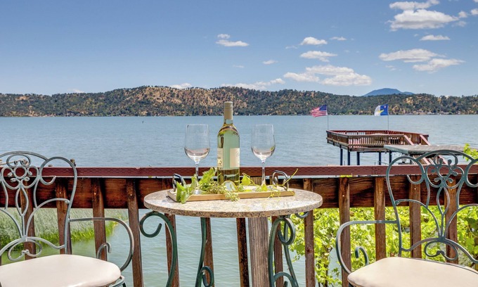 Clear Lake House | Shared Boat Dock at Clear Lake Couple’s Retreat