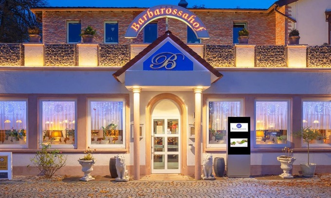 Kaiserslautern Hotel | Shared room with shower /WC - Hotel-Restaurant Barbarossahof