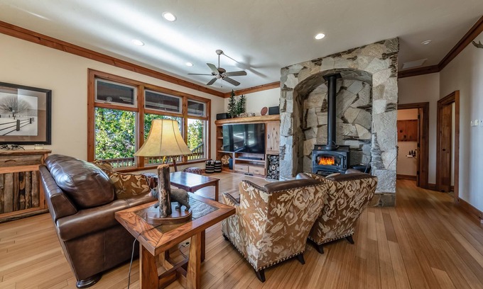 Shaver Lake Cabin | Shaver Dream View & SPA
