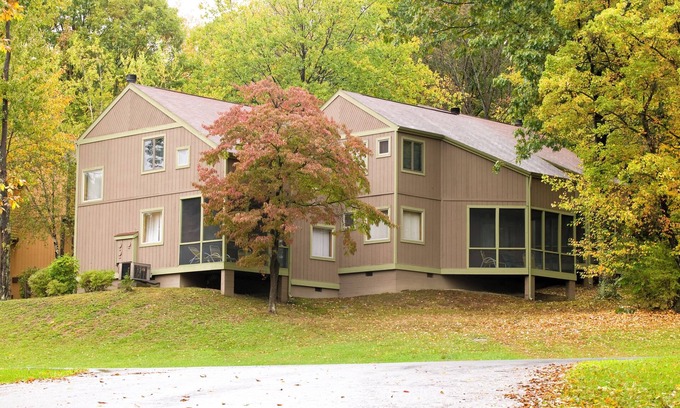 East Stroudsburg Resort | Shawnee on Delaware, PA: 2BR Resort Pool, Hike, Bike, Ski, Fish Near Attractions