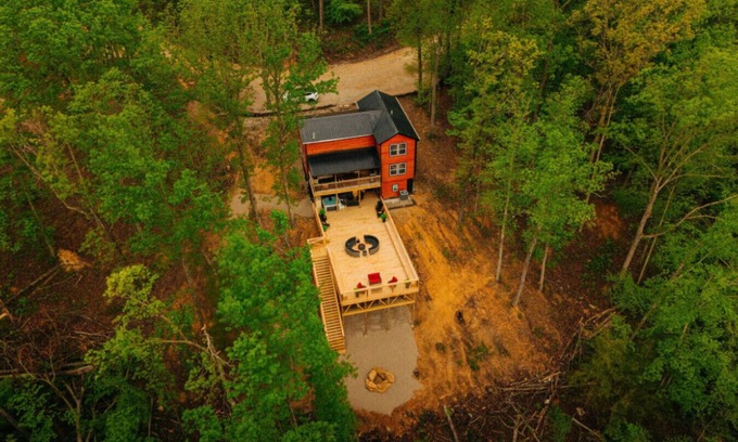 Frenchburg Cabin | Shawnee Retreat | Game Room, Hot Tub, Cave & Views