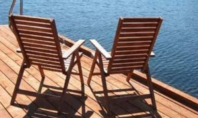 Shawnigan Lake Cottage | Shawnigan Lake Cottage with GORGEOUS LAKE VIEWS!