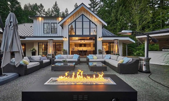 Shawnigan Lake House | Shawnigan Lakefront Estatenn
