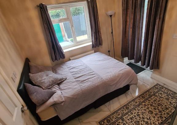 Yiewsley House | Shaz,s House