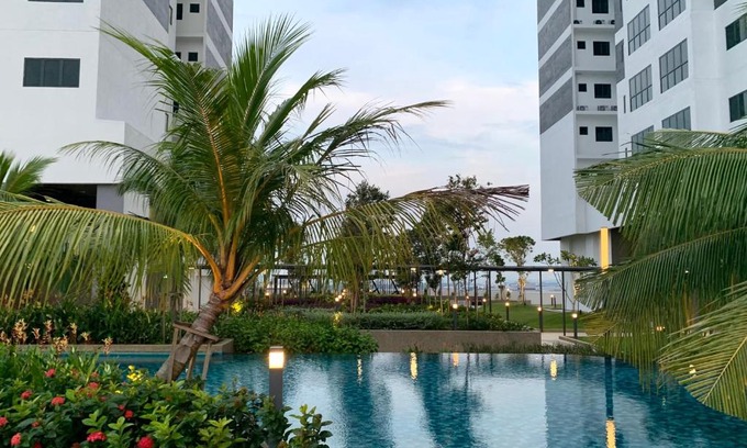 Kampung Bukit Dukong Apartment | Sheera Islamic Homestay 2r2bathroom Free Wifi with tv channels Netflix Coway Water