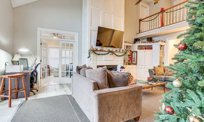 Shelbyville House | Shelbyville Home - On to the Bourbon Trail!