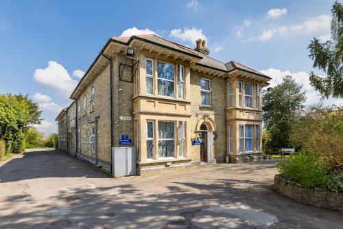 Cambridge Bed & Breakfast | Shelford Lodge