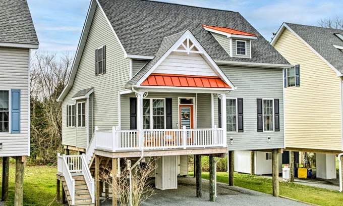 Cedar Neck House | Shell Cottage with BBQ 4 Mi to Bethany Beach!