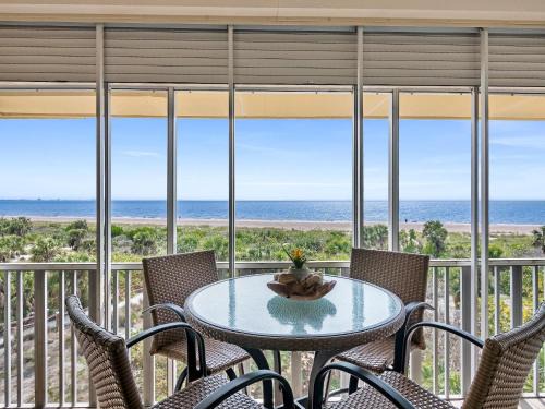 Sanibel House | Shell Island Beach Club #5D