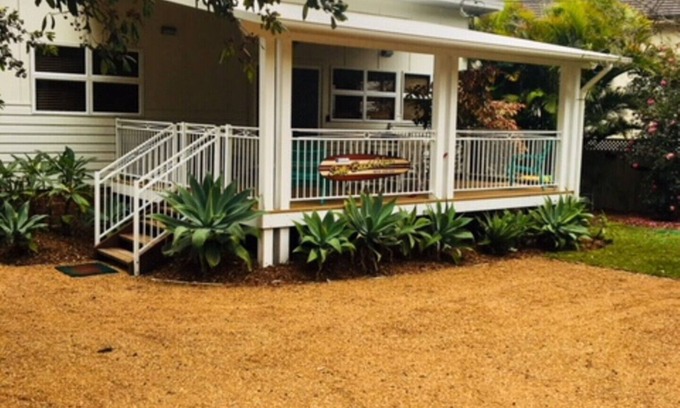 Bateau Bay House | Shelly Beach House is opposite Shelly Beach, walk to surf,golf and bowling clubs