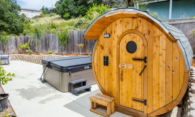 Shelter Cove House | Shelter Cove Ocean View Retreat with Hot tub and Sauna