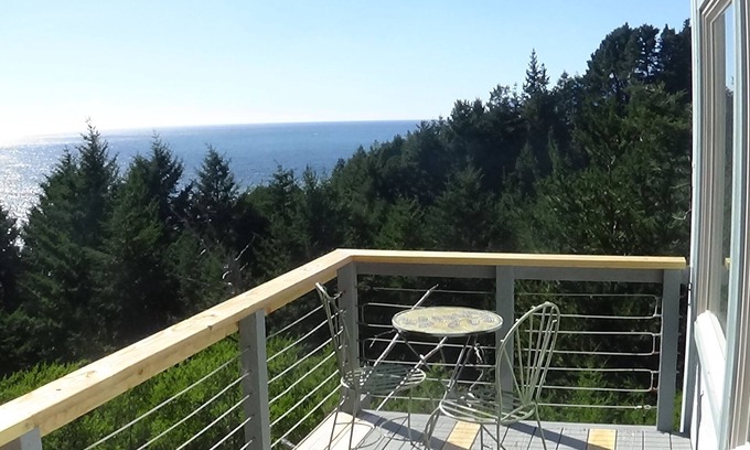Shelter Cove House | Shelter Cove - The Fox's Den