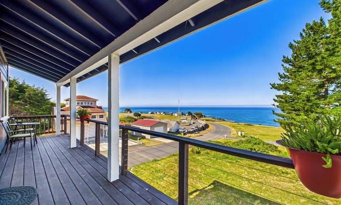 Shelter Cove Apartment | Shelter Cove- WOW What a View! Pet friendly, Close to everything