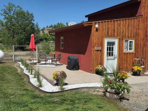 Yellowstone County House | Sheltered Nook Bunk N Board