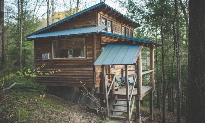 Stanton Cabin | Sheltowee Traveler: Our Hike-In-Only Forested Treasure