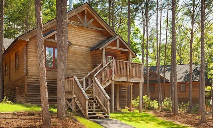 Gordonsville Resort | Shenandoah Crossing Resort with acres of wilderness