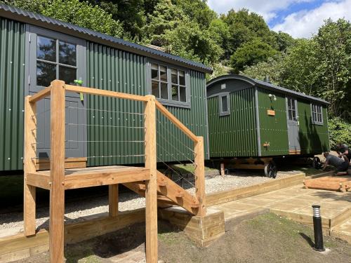 Brimpsfield House | Shepherd Huts at Sheepscombe