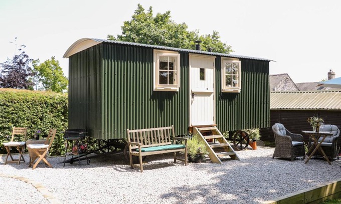 Castleton House | Shepherd's Hut