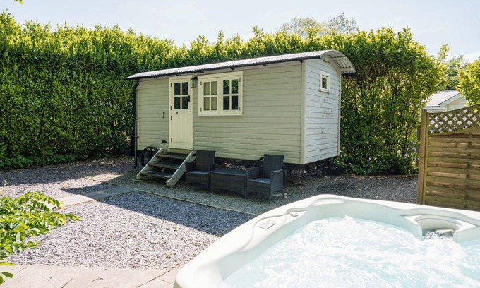 Carlisle Cottage | Shepherd's hut with hot tub in its own secluded garden