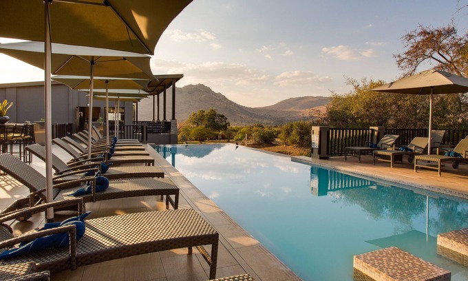 Pilanesberg National Park Cabin | Shepherd's Tree Game Lodge