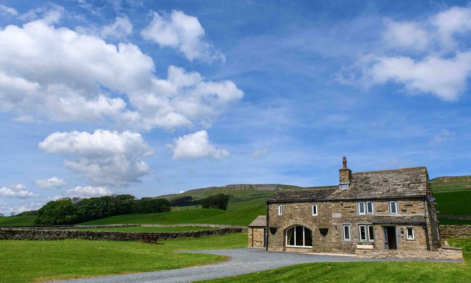 Hawes Cottage | Shepherds Cottage at Mile House Farm