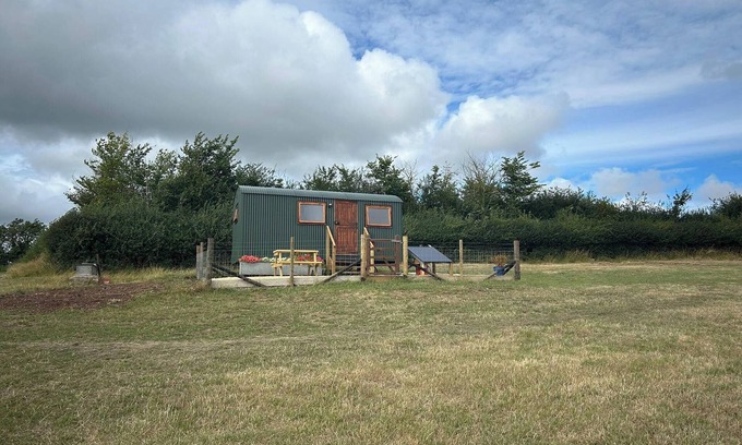 Paulton Cabin | Shepherds hut near Bath