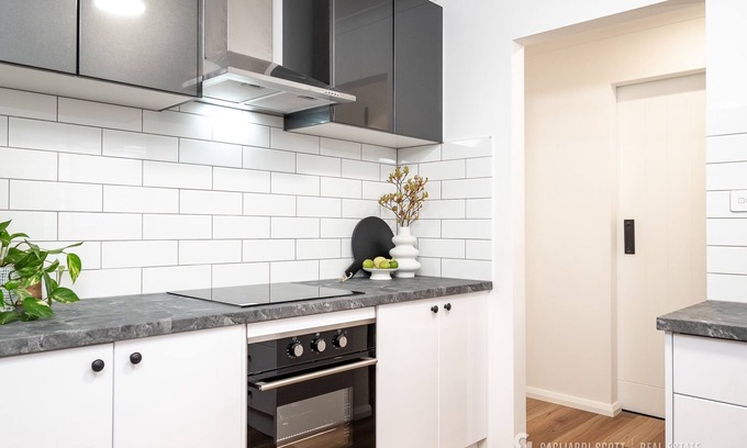 Shepparton South House | Shepparton Escape: Chic 3BR near Lake