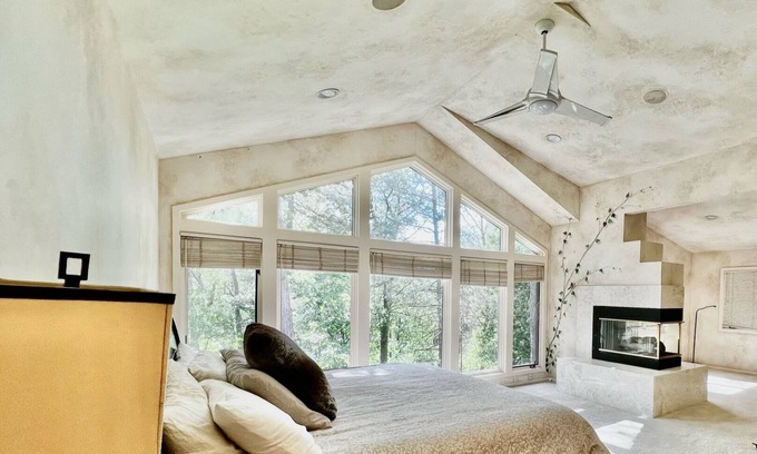 Minnetonka House | Sherwood Treehouse Vacation Rental