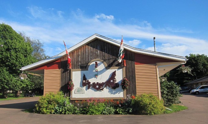 Summerside Hotel | Shine Motel