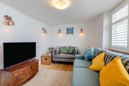 Appledore House | Shipwrights Cottage - Appledore