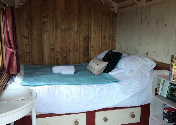 Nettleton House | Shirehill Farm