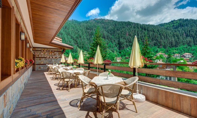 Shiroka Luka Hotel | Shiroka Laka Hotel