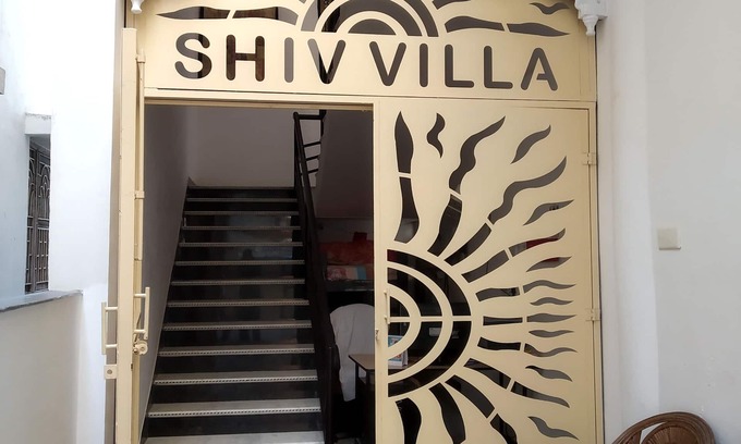 Lake Swaroop Sagar House | Shiv villa home stay