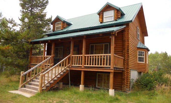 Last Chance Cabin | Shooting Star Lodge-Sleeps 15, 9 Beds 3 Baths