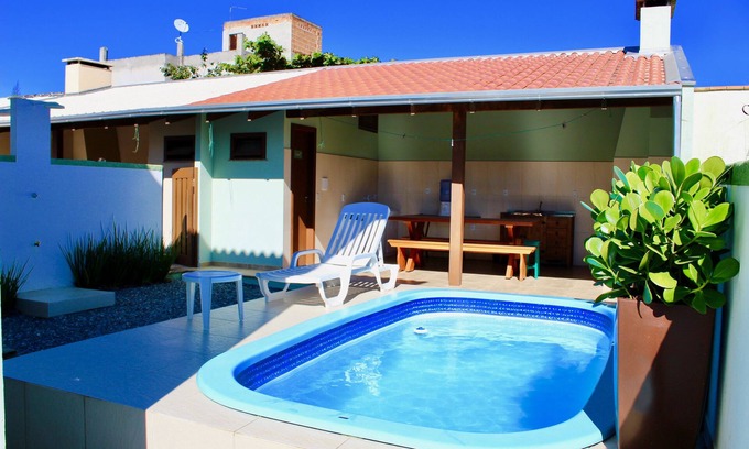 Mariscal House | SHOPPING WITH POOL!