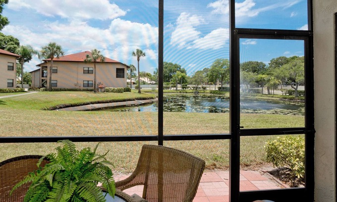 South Bradenton Apartment | Shorewalk WG condo 2 Bedroom/2 Bath-near Beaches, IMG, Pool, Tennis, Pickleball