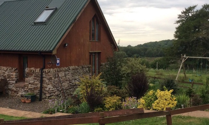 Farlam Cottage | Short breaks avail now ! 2nights min, log fire,Pets welc,wine/chocs Inc.