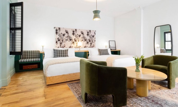 Buckman Neighborhood Apartment | Short Distance From The Well Known Sites! Pet-friendly, Near Pioneer Place